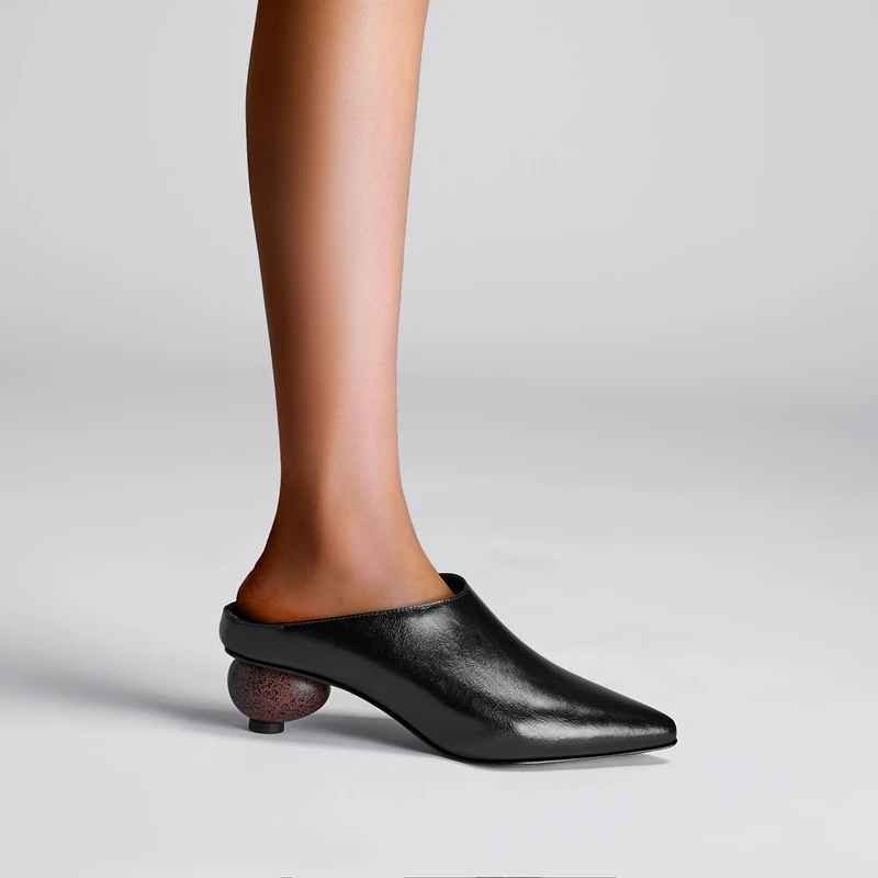 UrbanGlam Pointed Mules