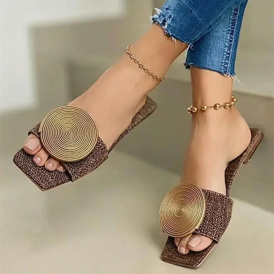 Spiralé Chic Flat Sandals
