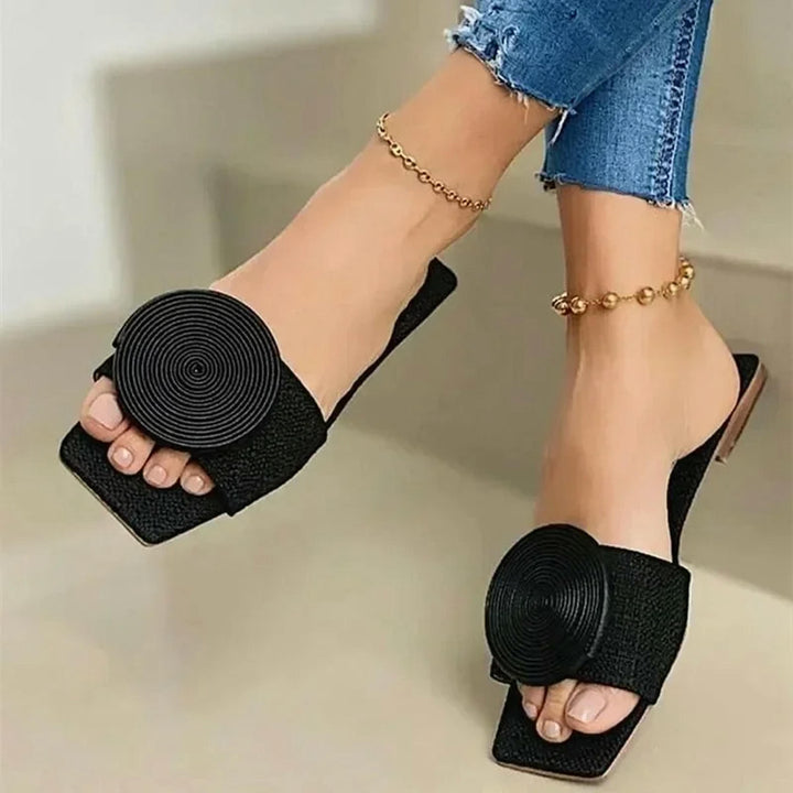 Spiralé Chic Flat Sandals